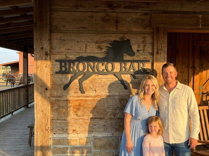 Steel Sign Bronco Bar Metal Sign – Western Horse Wall Art for Home Bar, Ranch Decor Gift